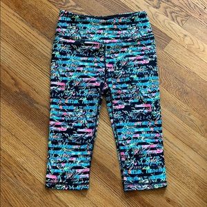 VS Sport Capri pants